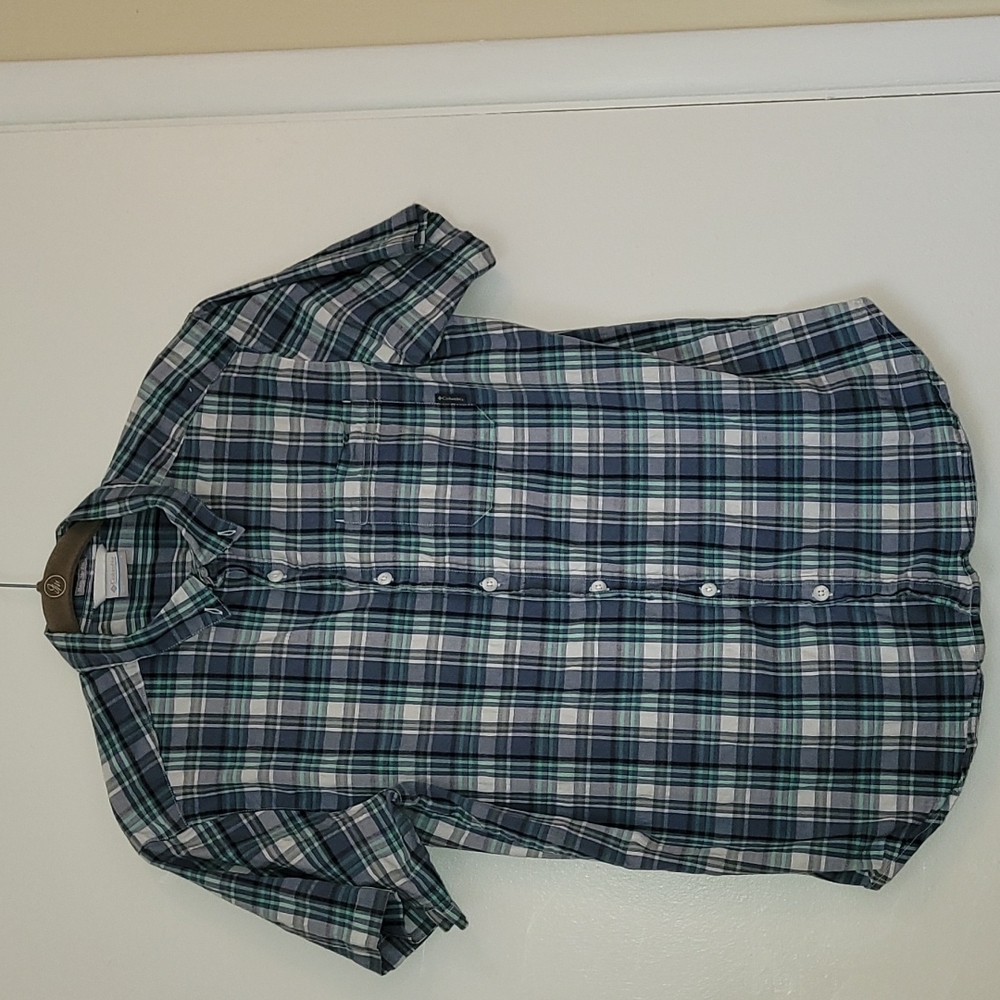 Mens Columbia shirt sleeve button up Large